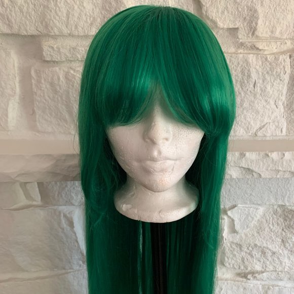 Long Green Wig - Picture 5 of 7